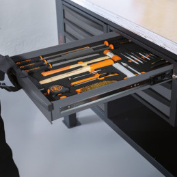 Établi de travail complet de 2,1 m avec plan en bois et assortiment de 89 outils.