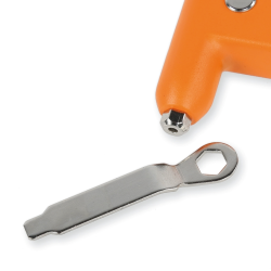 Pince à riveter avec 4 embouts interchangeables